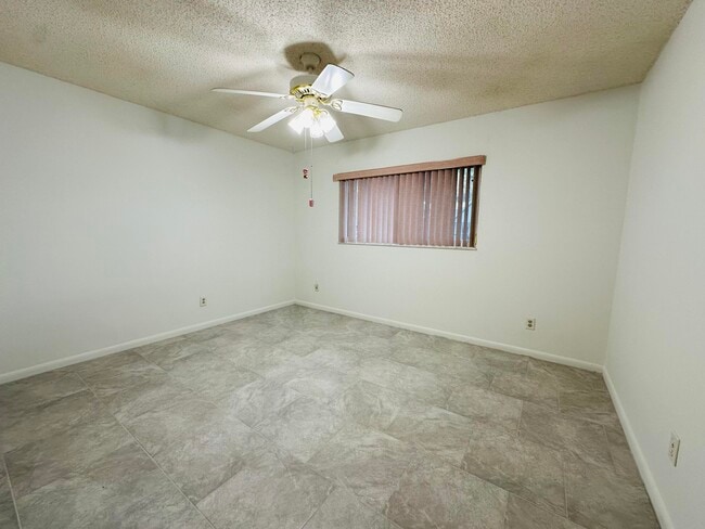 Building Photo - 8745 SW 92nd Pl