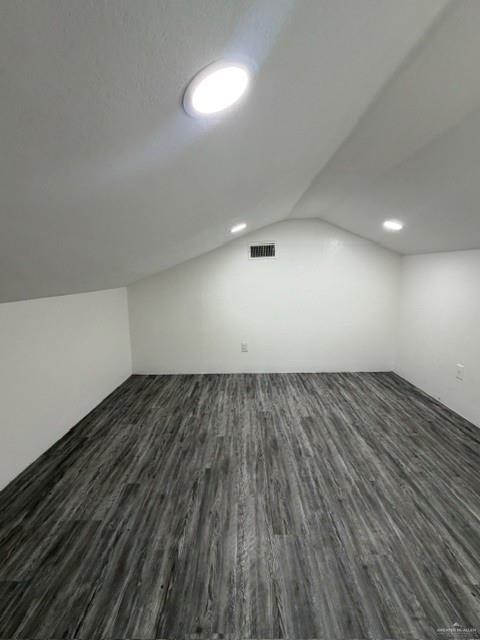 Building Photo - 18 E Rogers Rd