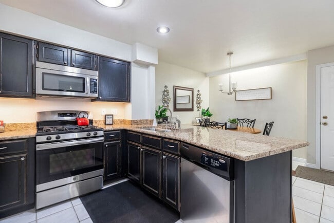 Building Photo - 8126 Clover Spring Ln