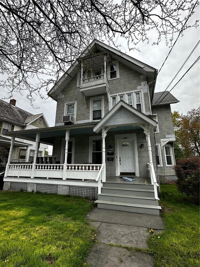 Building Photo - 216 Union Ave