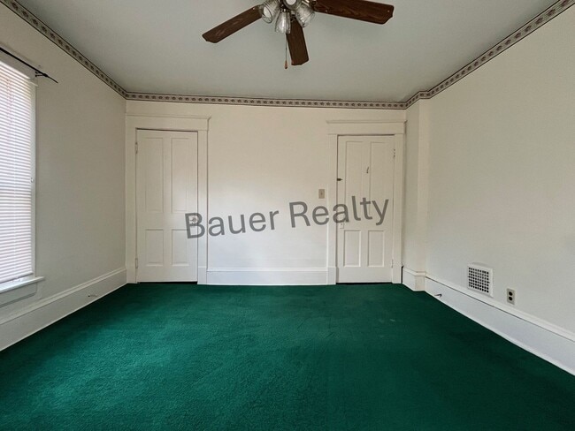 Building Photo - Three Bedroom Near Brookside Park