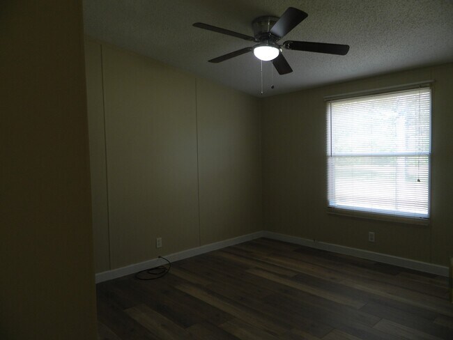 Building Photo - 3434 Corrolla