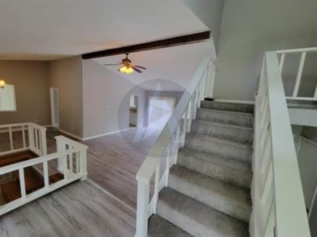 Building Photo - 180 Moonshadow Ct