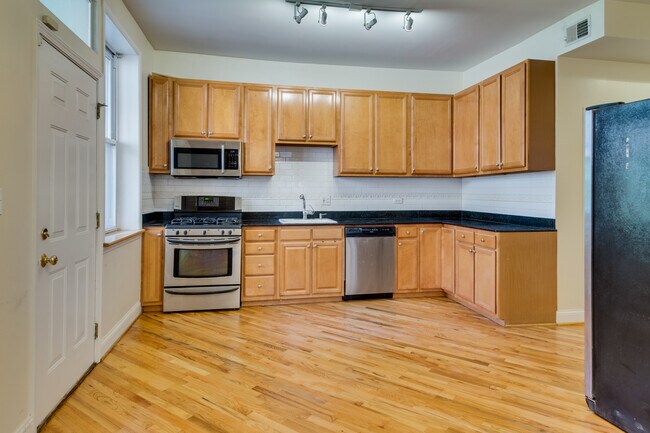 Building Photo - 5207 S Blackstone Ave