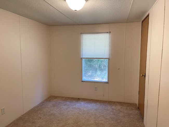 Building Photo - 3018 Aplin Rd