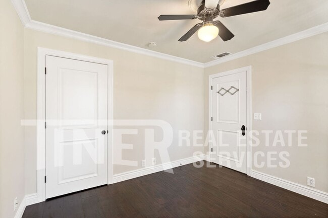 Building Photo - 4516 Sierra View Way