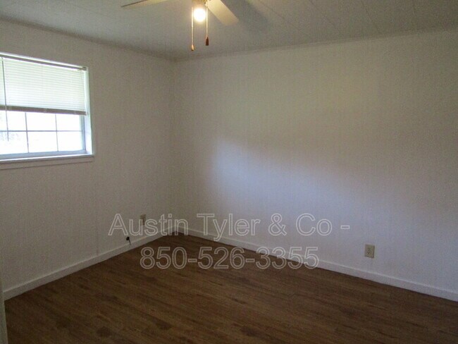 Building Photo - 2835 Baker Ave