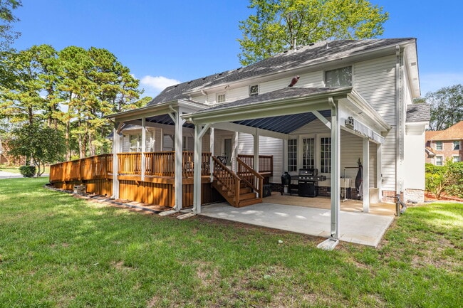 Building Photo - 951 Forest Lakes Cir