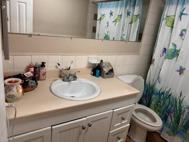 Building Photo - 4009 Bancroft Dr