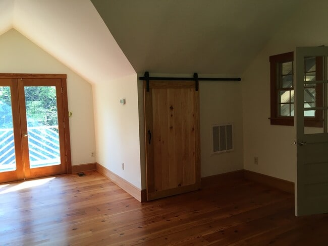 Building Photo - 38954 Lime Kiln Rd
