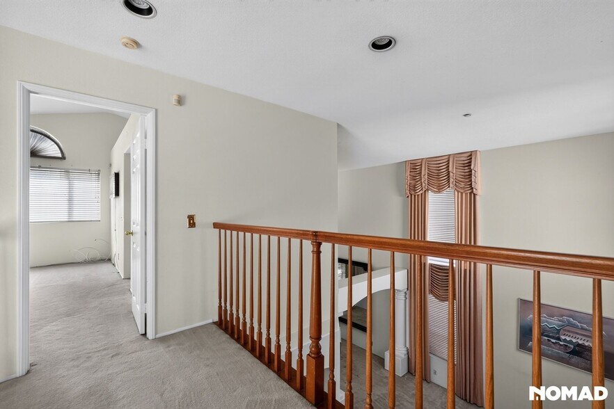 Building Photo - 13909 Marbella St