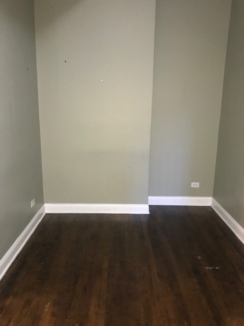 Building Photo - 2352 N Drake Ave