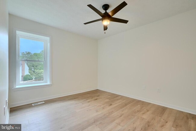 Building Photo - 4504 E Joppa Rd