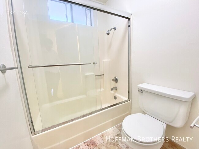 Building Photo - 957 S Gramercy Pl