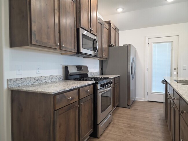 Building Photo - 605 W Loren Dr