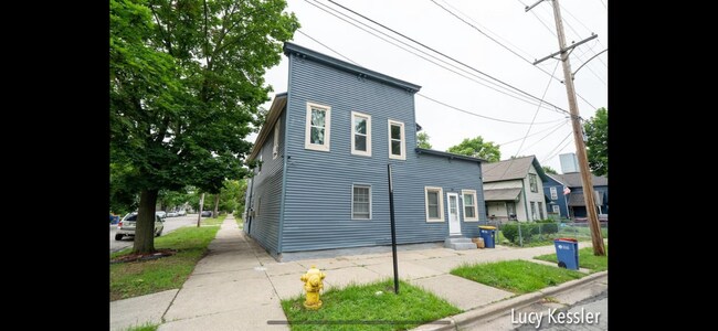 Primary Photo - 55 Straight Ave SW