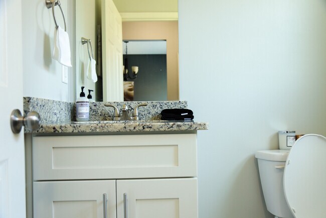 Building Photo - 701 McWilliams Rd SE