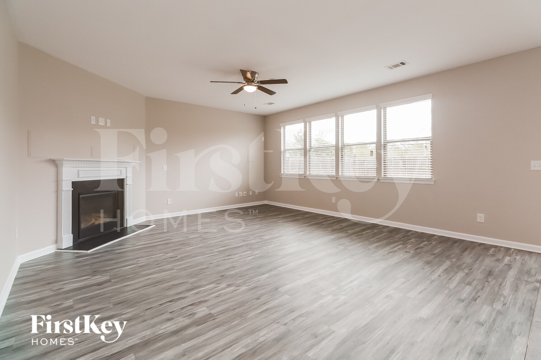 Building Photo - 175 Craines View