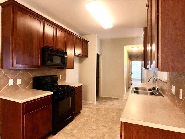 Building Photo - 2141 Pearson Way