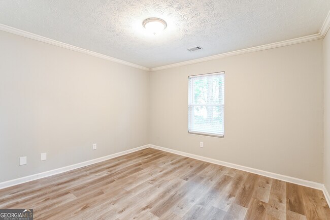 Building Photo - 540 Ansley Dr
