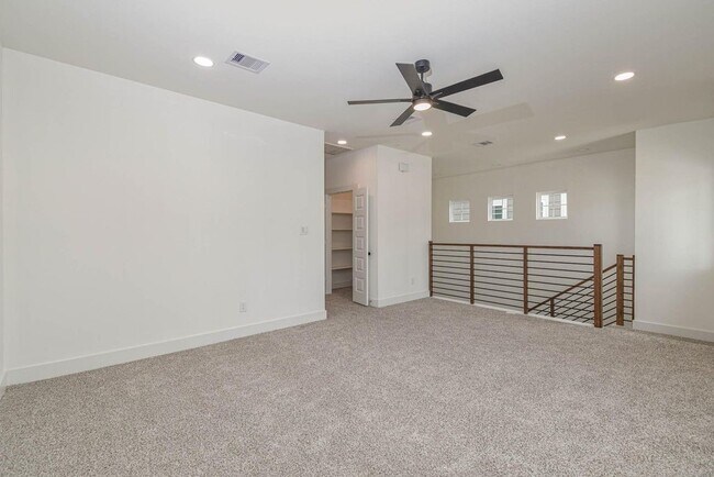 Building Photo - 16571 Oasis Glade Dr