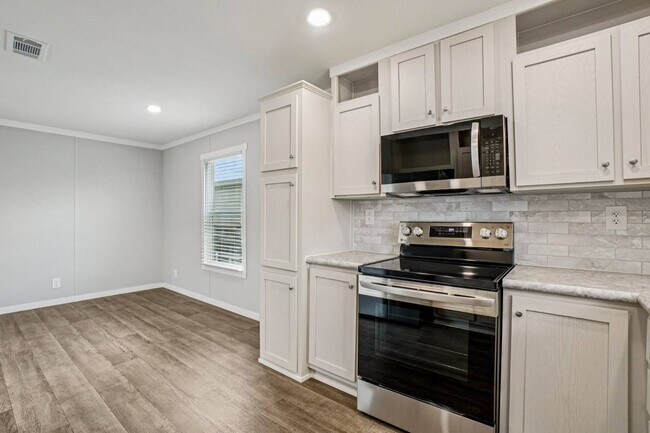 Building Photo - 1609 American Dr