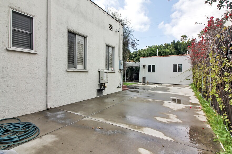 Building Photo - 123 N La Jolla Ave