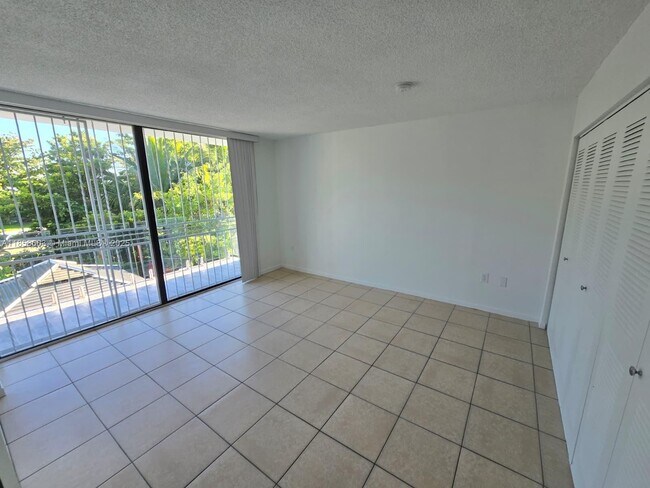 Building Photo - 12352 SW 18th Terrace