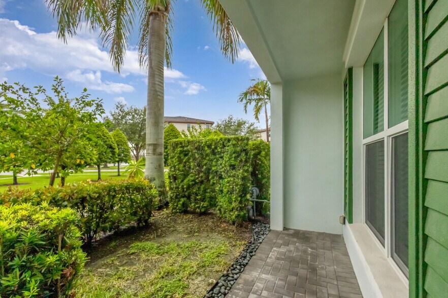 Building Photo - 7089 Edison Pl
