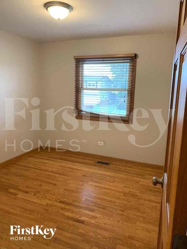 Building Photo - 20037 Orchard Ave