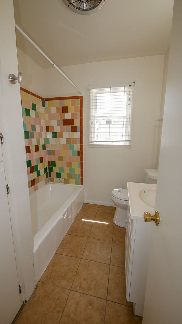 Building Photo - 2nd Floor 1 bedroom 1 bath apartment in PB - 1 CAR GARAGE