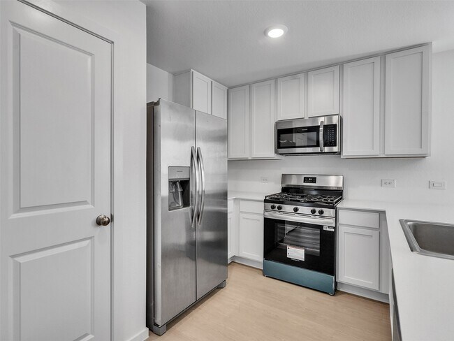 Building Photo - 12406 Lady Slipper Rd