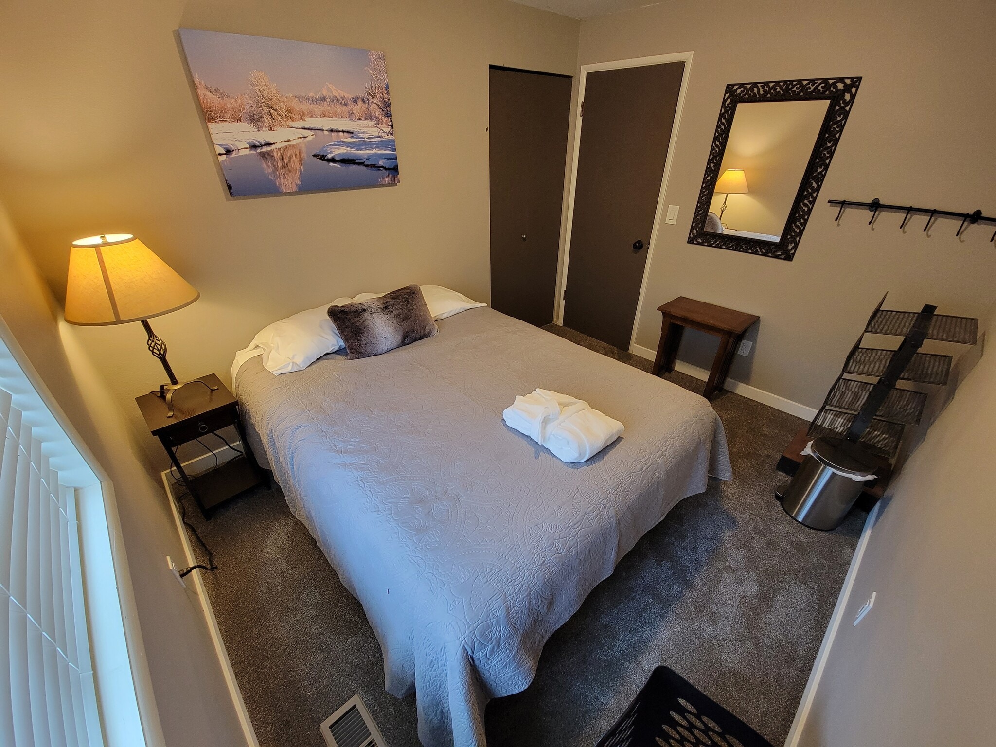 Room #1 - 8111 NE 27th St