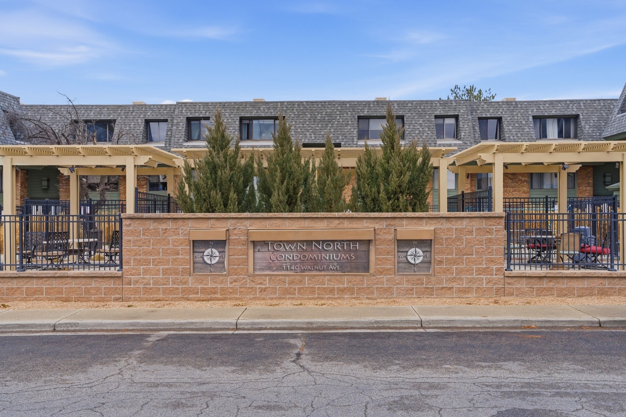 Building Photo - 1140 Walnut Ave