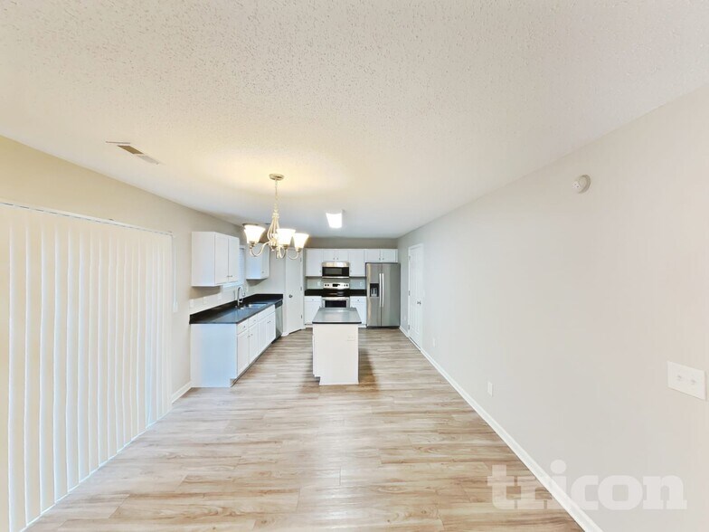 Building Photo - 1650 Coryton Way