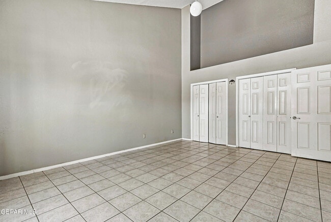 Building Photo - 4645 Loma De Plata Dr