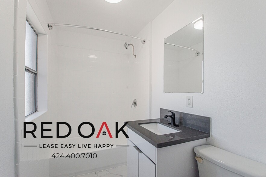 Building Photo - 744 Beacon Ave