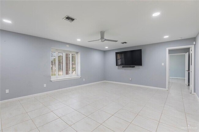 Building Photo - 3316 Palenque Dr