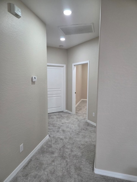 Building Photo - 328 La Paz St