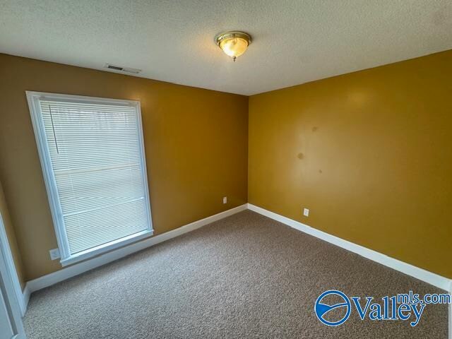 Building Photo - 302 Earnhardt Dr