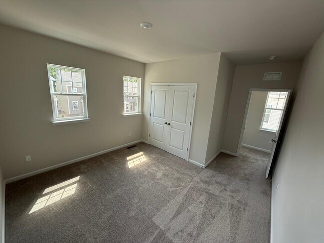 Building Photo - 6412 Fennec Run