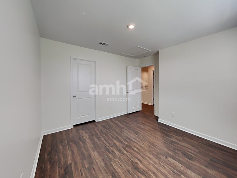 Building Photo - 941 Blue Ash Way