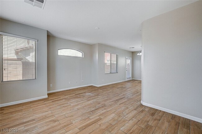 Building Photo - 684 Sumatra Pl