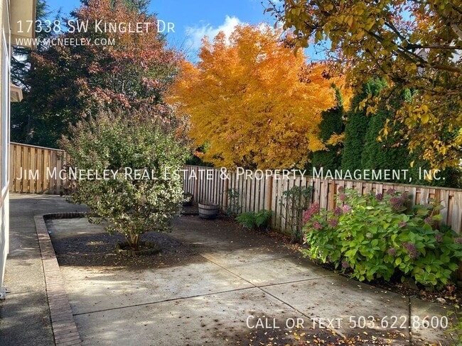 Building Photo - 17338 SW Kinglet Dr