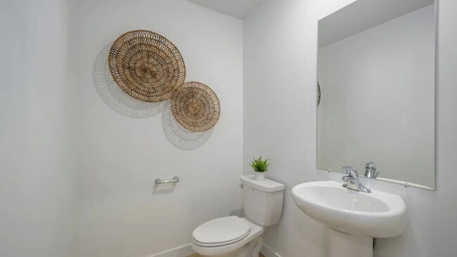 Building Photo - 1545 Bravo Dr