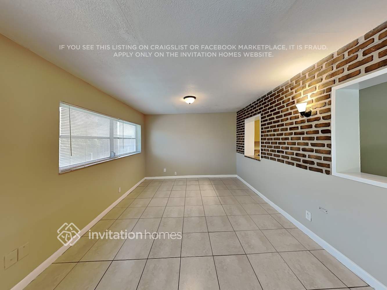 Building Photo - 9350 NW 35th Manor