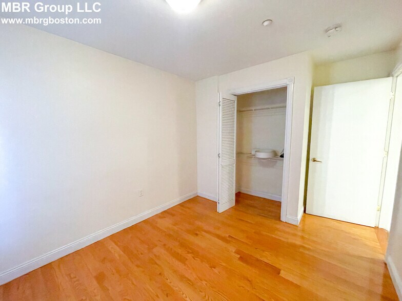 Building Photo - 95 Westland Ave