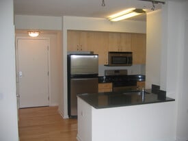 Building Photo - 440 L St NW