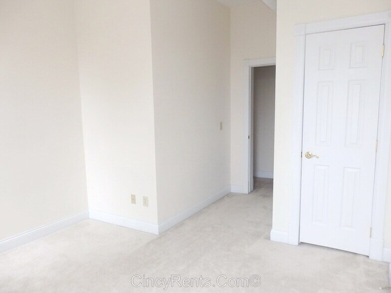 Building Photo - 2155 Fulton Ave