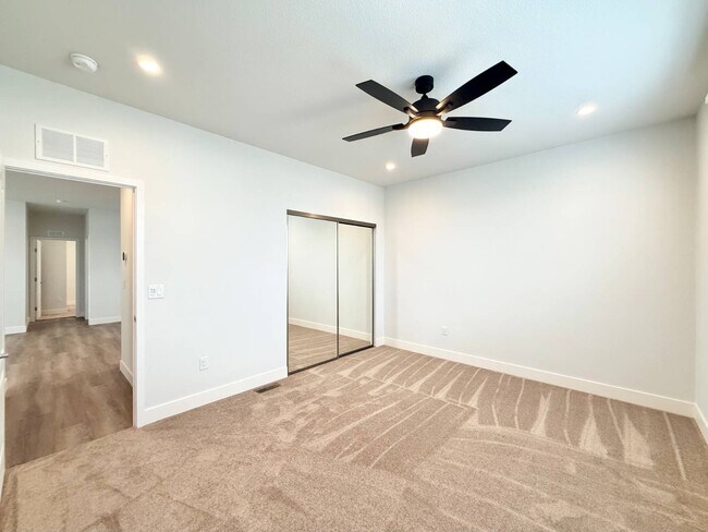 Building Photo - 41 Spruce Via